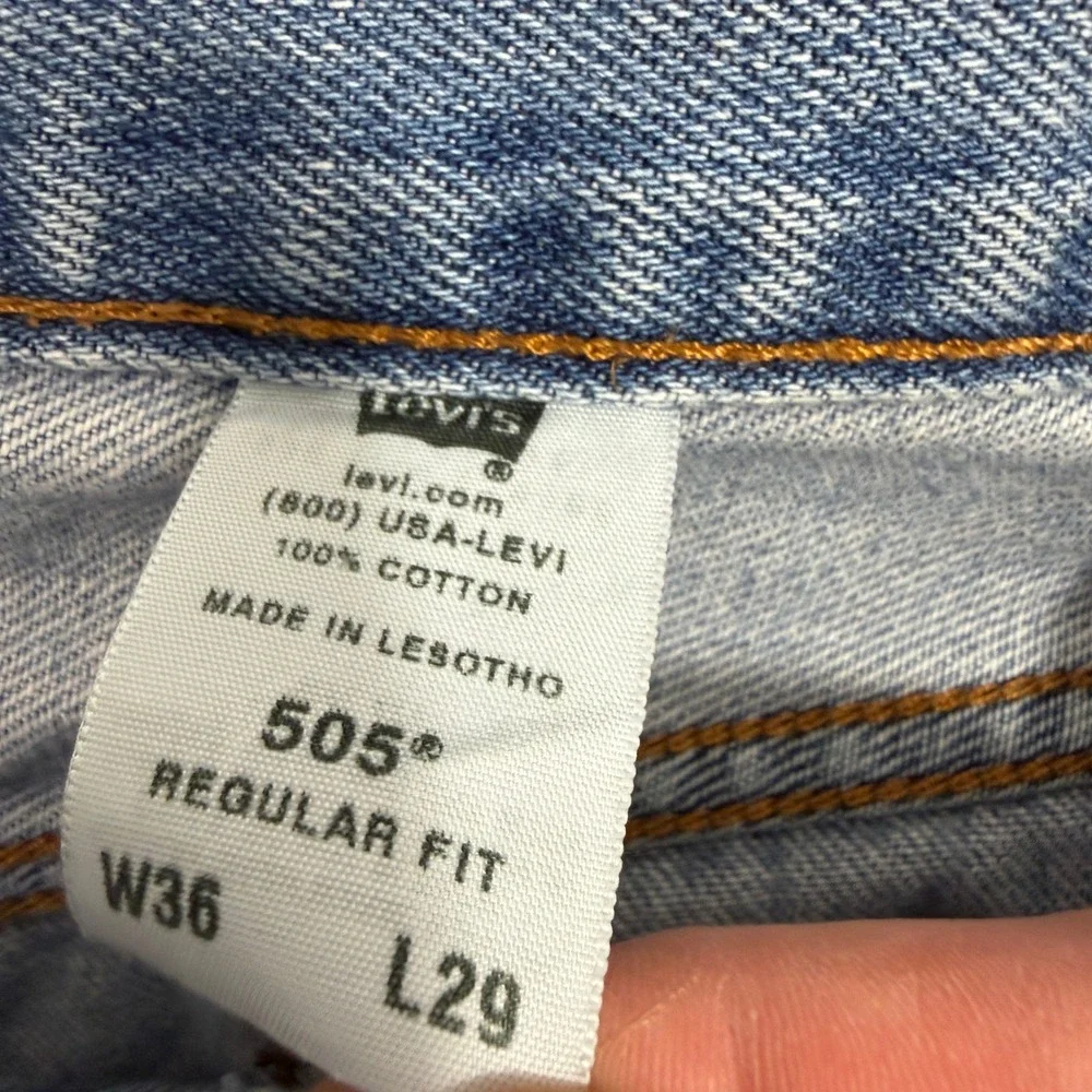 Vintage Levis 505 Regular Fit Jeans Mens 36x29 Blue Faded Denim Straight Leg y2k